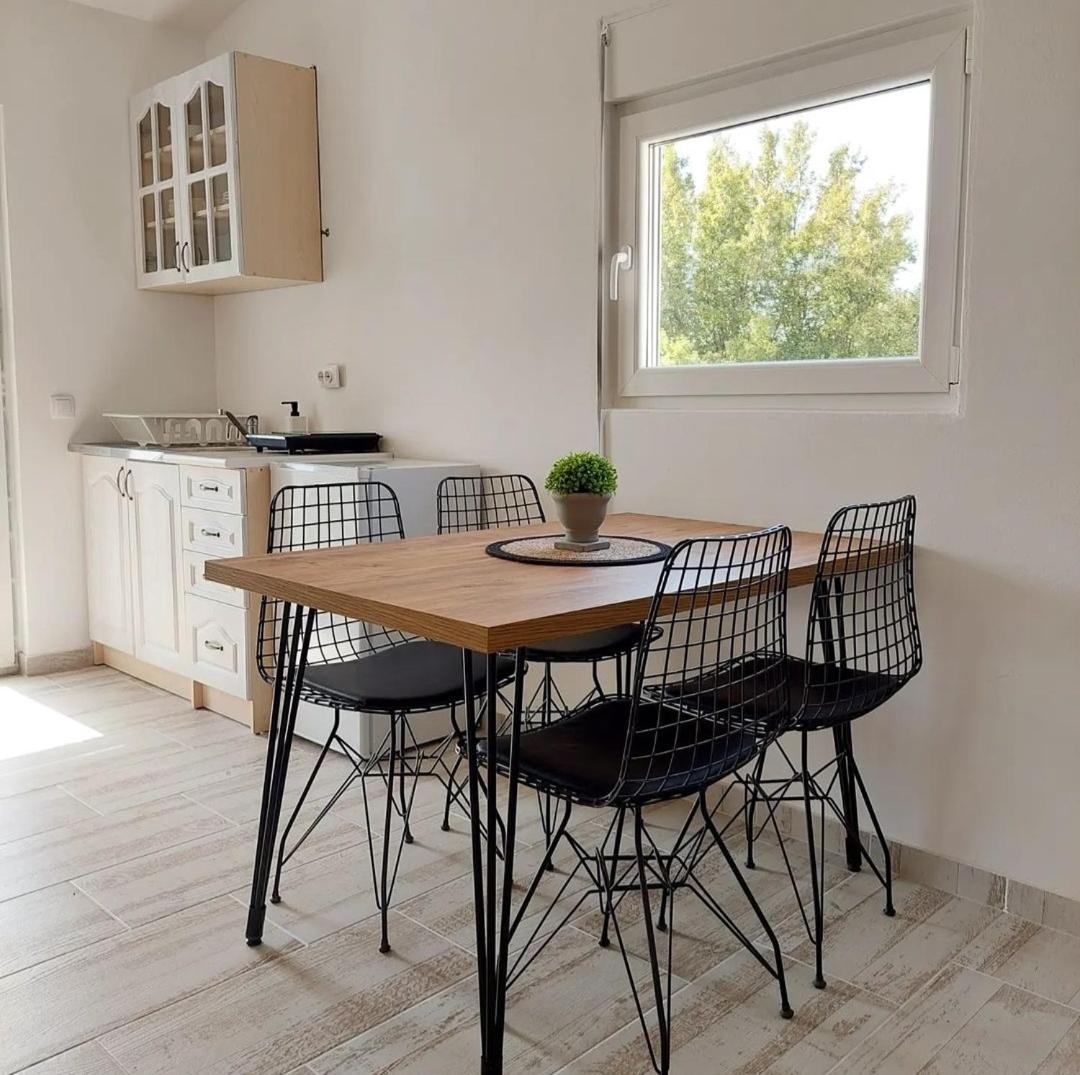 Apartmani.Сутоморе Экстерьер фото